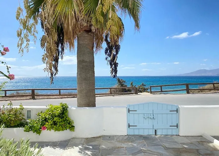 Unique Beachfront Cycladic @ Ágios Prokópios