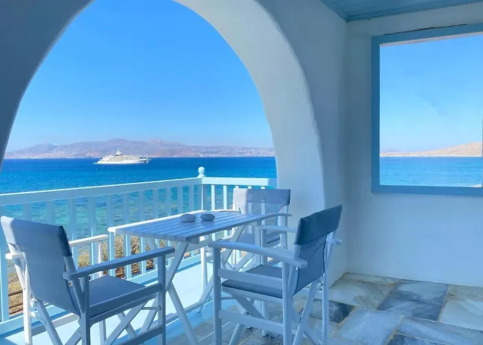 Villa Unique Beachfront Cycladic @ *