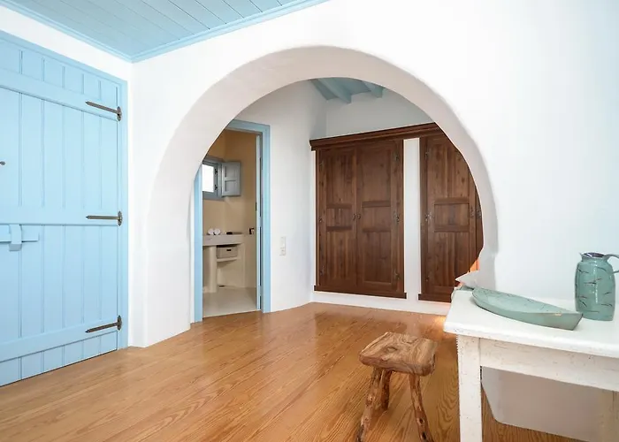 Unique Beachfront Cycladic @ Ágios Prokópios