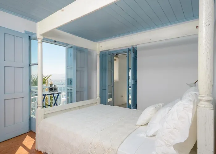 Unique Beachfront Cycladic @ Ágios Prokópios