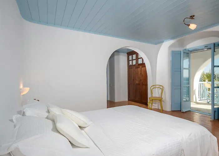 Unique Beachfront Cycladic @ Ágios Prokópios