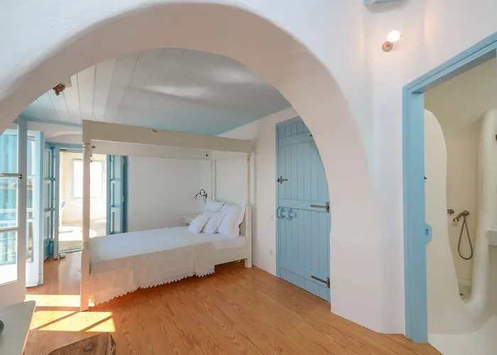 Unique Beachfront Cycladic @ Villa Ágios Prokópios