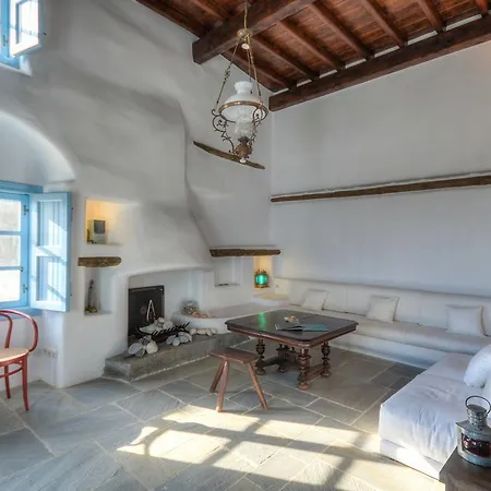 Unique Beachfront Cycladic @ Villa Ágios Prokópios