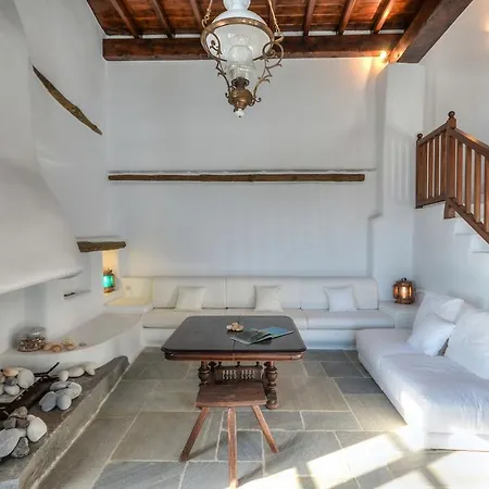 Villa Unique Beachfront Cycladic @