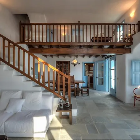 Villa Unique Beachfront Cycladic @ *