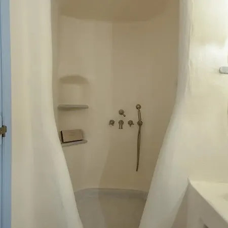 Unique Beachfront Cycladic @ Villa